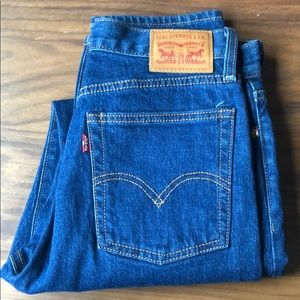 Levi’s wedgie fit - dark wash